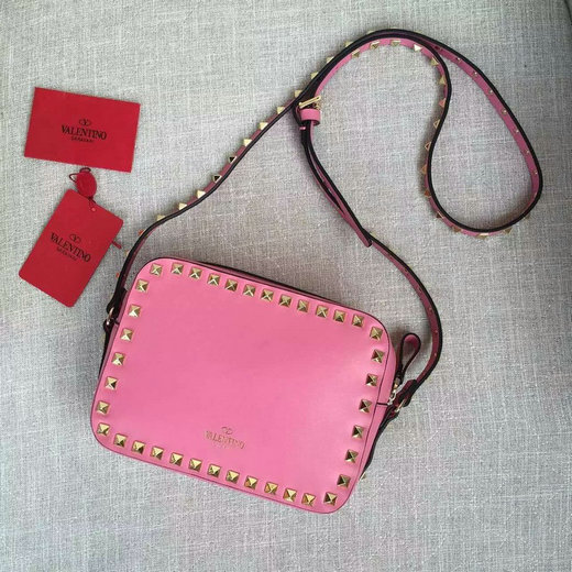 2016 S/S Valentino Garavani Rockstud Camera Crossbody Bag in Pink Leather