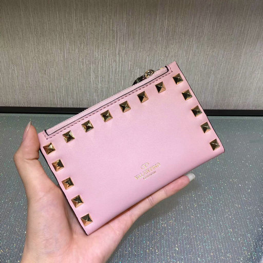 2017 Valentino Rockstud Coin Purse & Card Case in pink calfskin leather - Click Image to Close