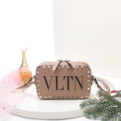2018 S/S Valentino Rockstud Camera Bag in VLTN Print Calf Leather - Click Image to Close