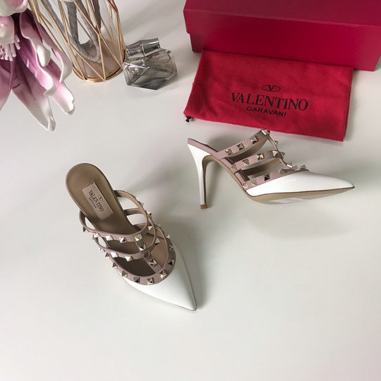 2019 Valentino Rockstud 9.5cm Mules in White Patent Leather