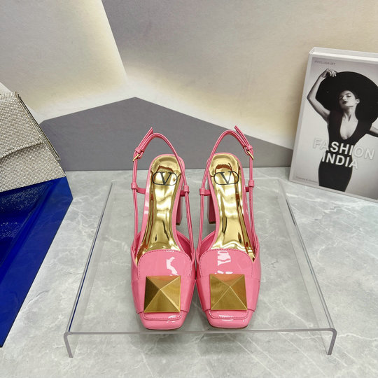 2023 Valentino One Stud Slingback Pump 90MM in Pink Patent Leather