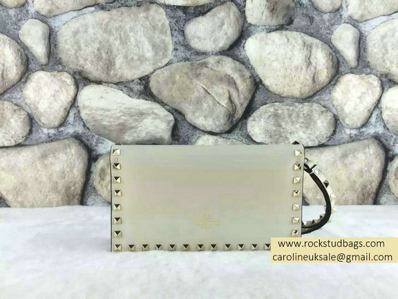 2015 Valentino Rockstud Small/Medium Clutch in White Calfskin - Click Image to Close