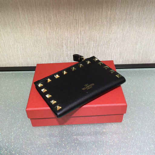 2017 Valentino Rockstud Coin Purse & Card Case in calfskin leather
