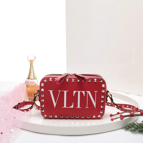 2018 S/S Valentino Rockstud Camera Bag in Red VLTN Print Calf Leather