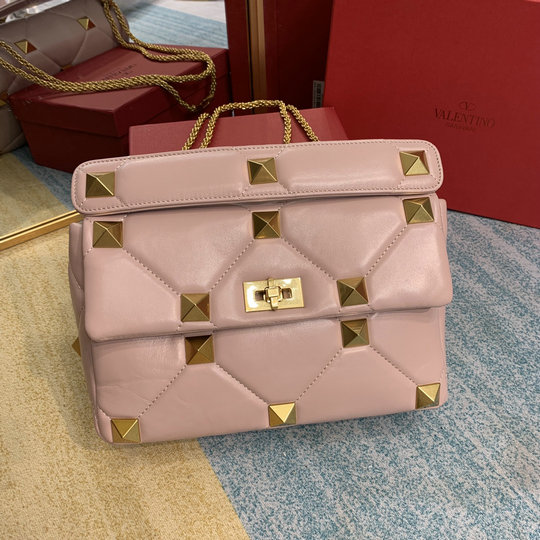 2020 Valentino Roman Stud Medium Shoulder Bag in Rose Cannelle Nappa Leather