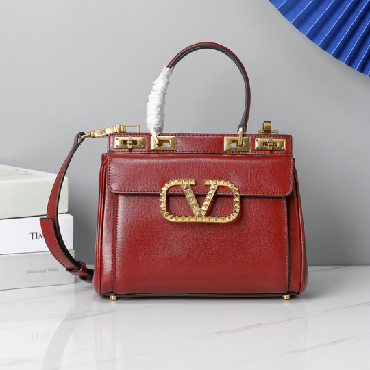2021 Valentino Medium Rockstud Alcove Handbag in Rouge Pur Grainy Calfskin