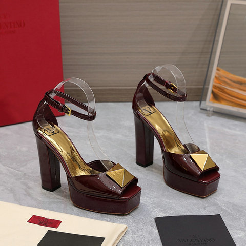 2022 Valentino One Stud Pump in Burgundy Patent Leather