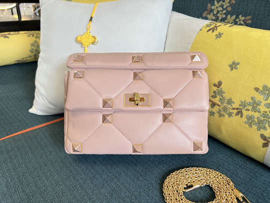 2022 Valentino Large Roman Stud The Shoulder Bag in rose cannelle nappa with tone-on-tone studs