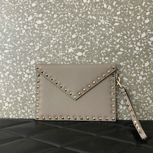 2023 Valentino Rockstud Calfskin Pouch in Gray - Click Image to Close