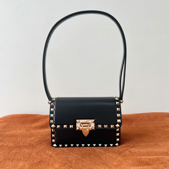 2023 Valentino Small Rockstud23 Shoulder Bag in Smooth Calfskin - Click Image to Close