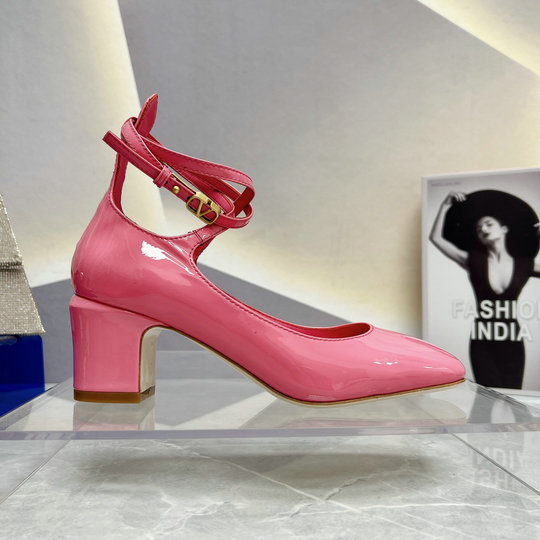 2023 Valentino Tan-Go Patent Leather Pumps 60MM in Pink