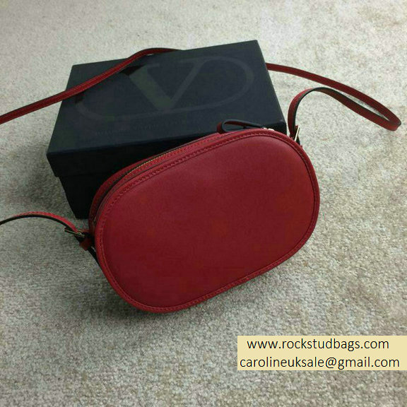 Valentino Garavani cross-body bag in red - Click Image to Close
