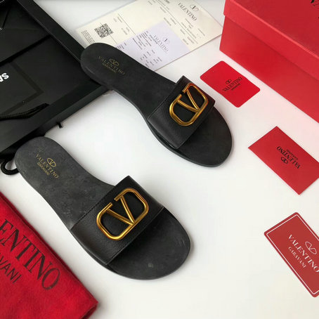 2019 Spring Valentino Cowhide Slide Sandal with Go Logo Detail [DM0318C ...