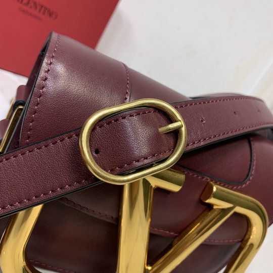 2020 Valentino Supervee Small Shoulder Bag Burgundy with maxi metal ...