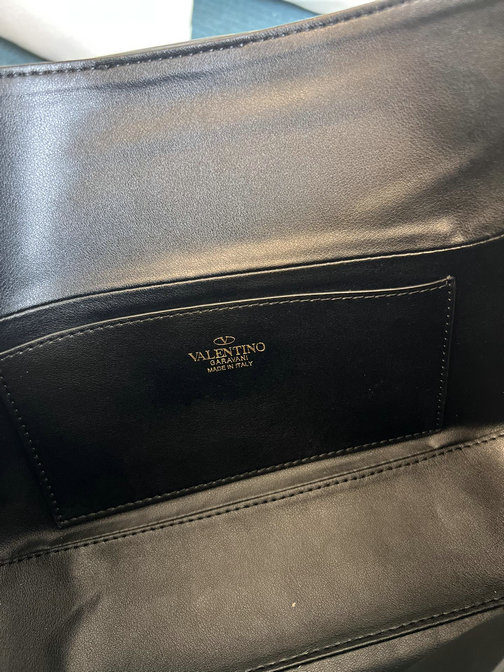 2022 Valentino Stud Sign Hobo Bag in Black Nappa Leather [0028E] - $309 ...