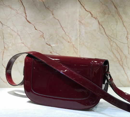 2020 Valentino Supervee Shoulder Bag in Burgundy Patent Leather [198603 ...